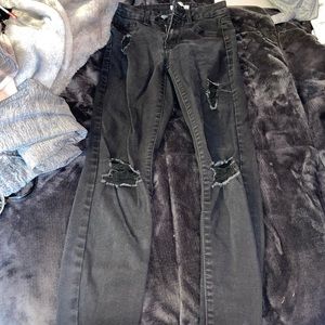 Black Ripped Skinny Jeans